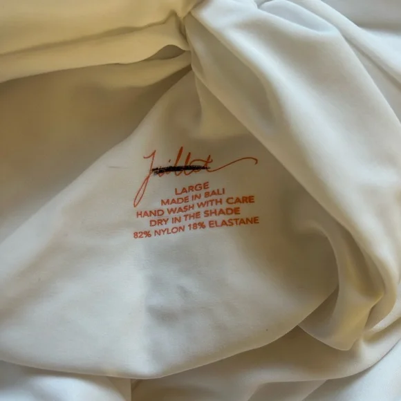 NEW Juillet x Free People Olivia white broderie twist front deep V swimsuit - Picture 9 of 9